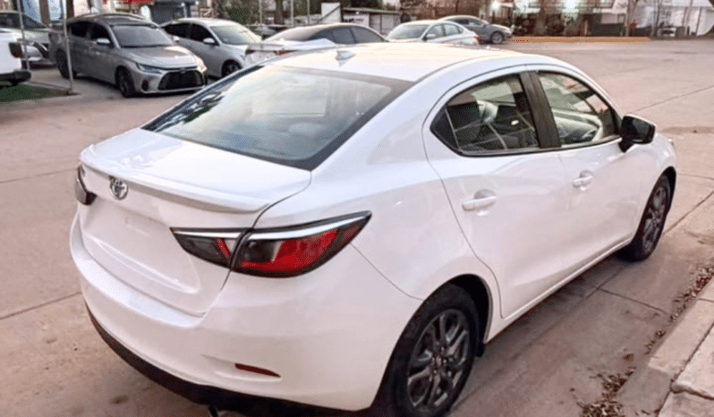 Toyota Yaris R 2019 completo