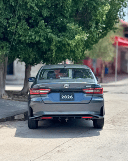 Toyota Yaris S 2024 completo