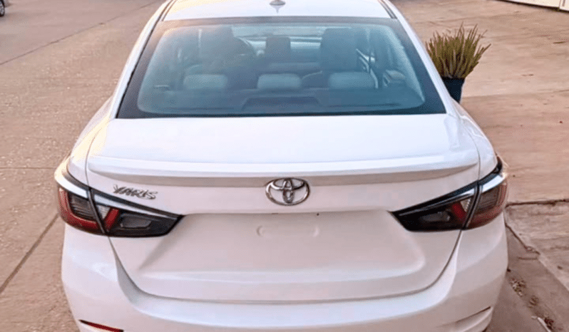 Toyota Yaris R 2019 completo