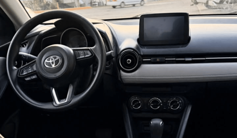 Toyota Yaris R 2019 completo