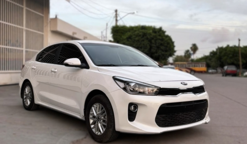 
								Kia Rio Lx 2018 completo									