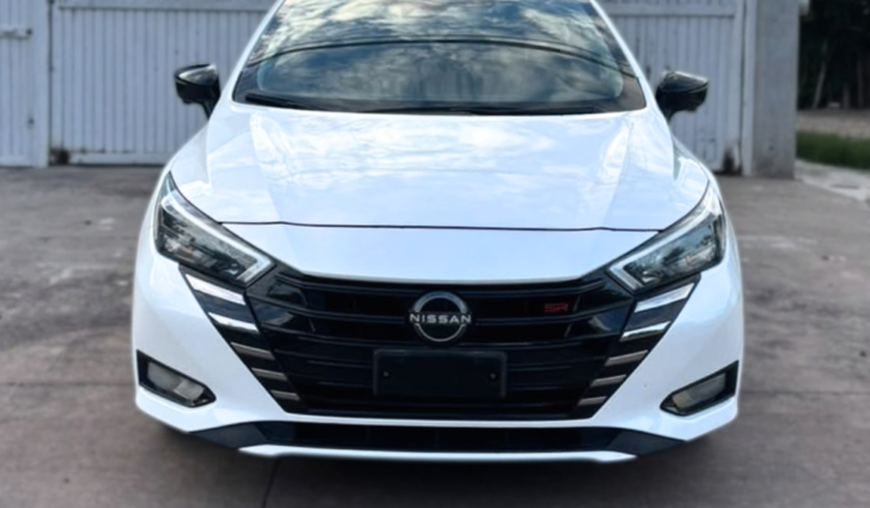 
								Nissan Versa Sr 2023 completo									