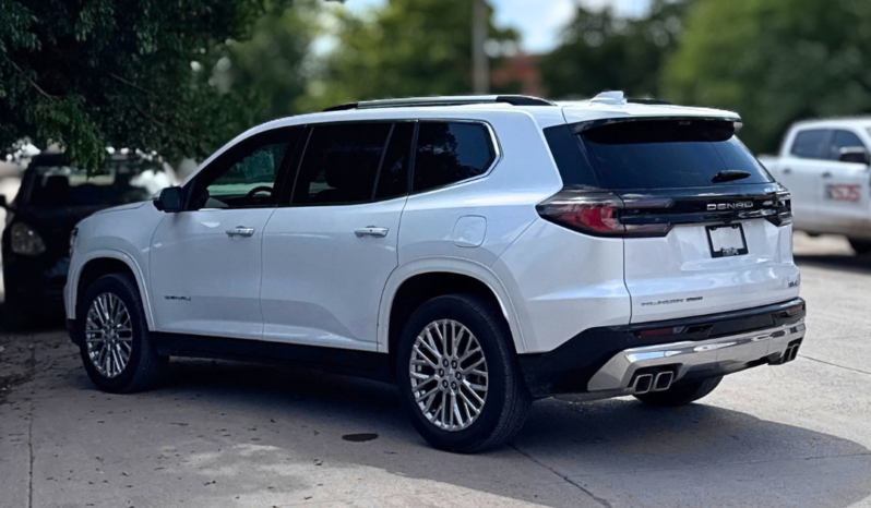 
								GMC Acadia Denali 2024 completo									