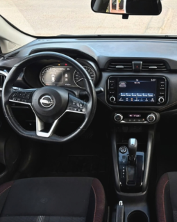 Nissan Versa Sr 2023 completo